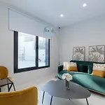 Elegante Y Luminoso En - Apto 6 By * 비고